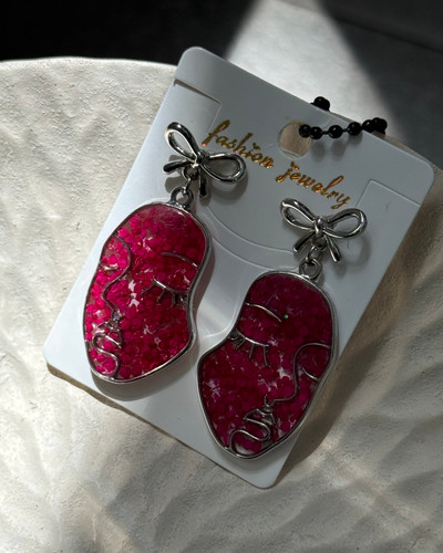 گوشواره صورتک سوم