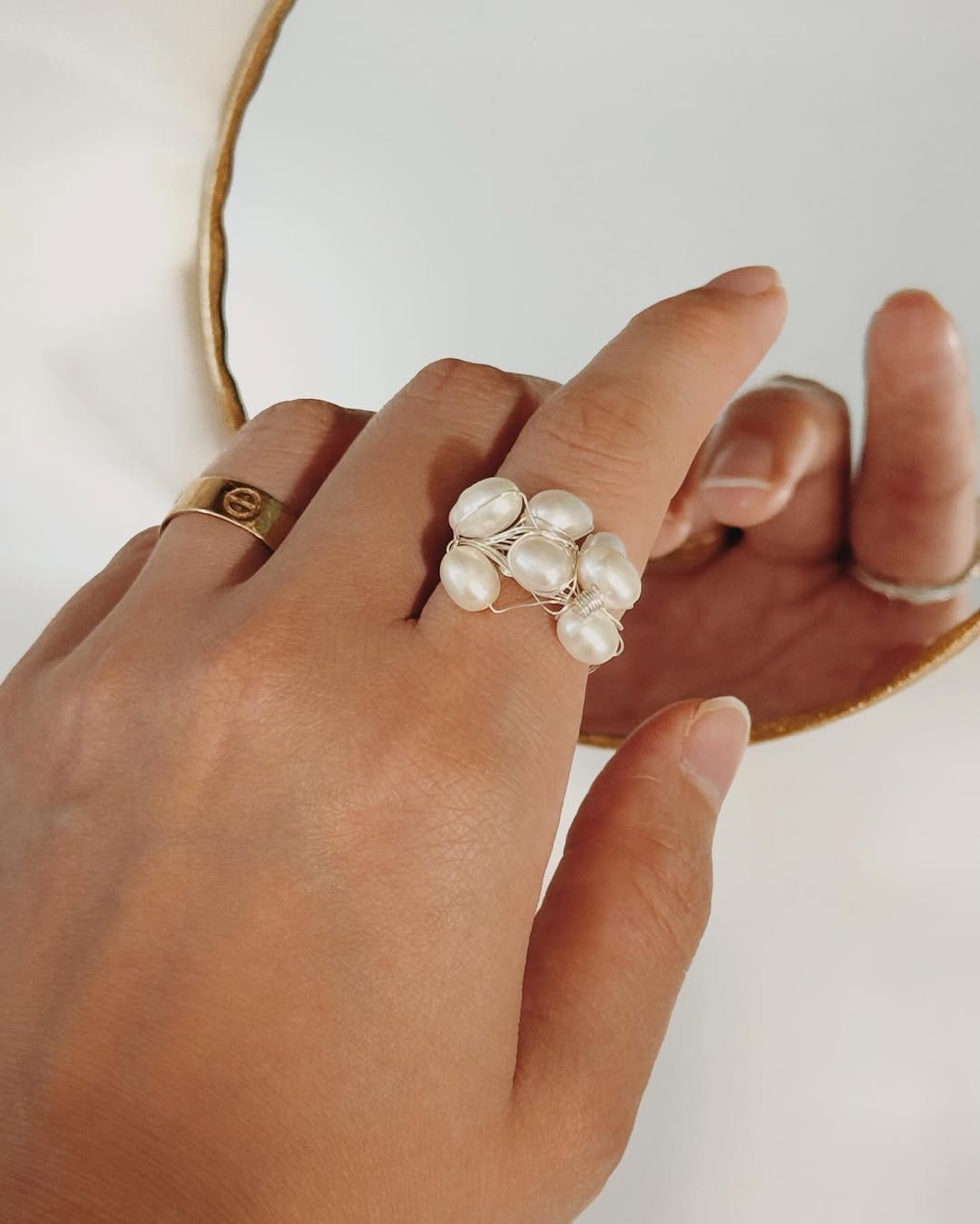 انگشتر ماه‌گل