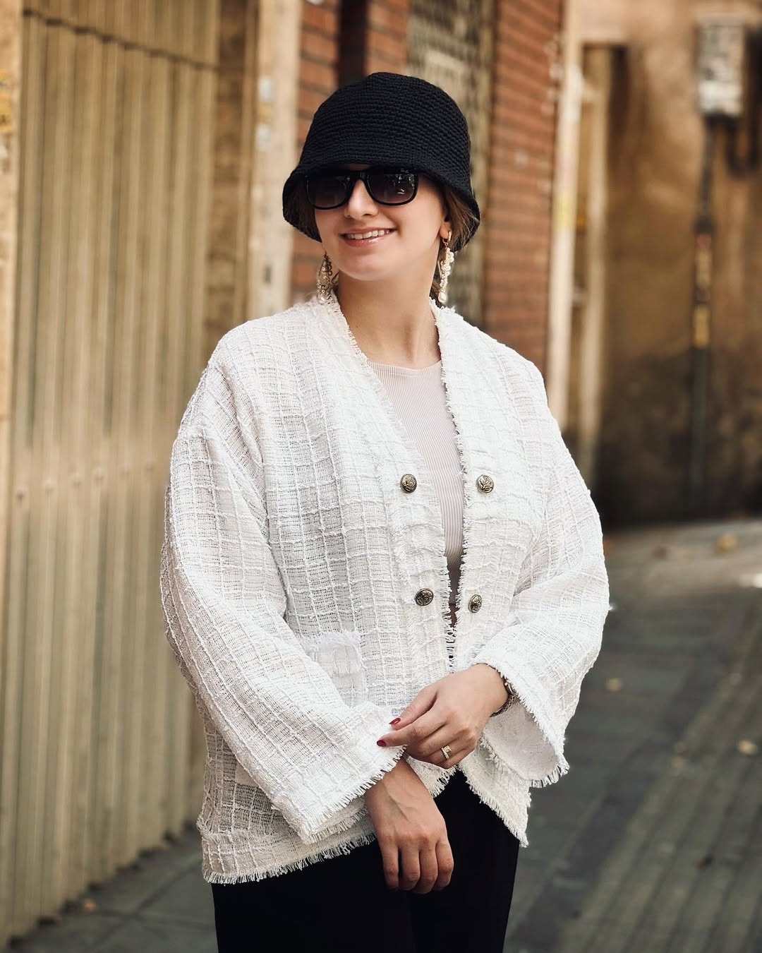 کُت فری‌سایز روشنا دکمه‌دار