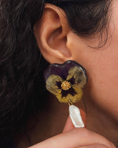 گوشواره باروک با گل بنفشه